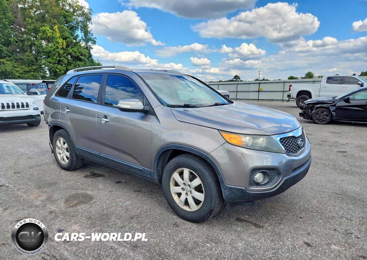 2012 Kia Sorento Lx VIN:5XYKT4A68CG264432 - 4