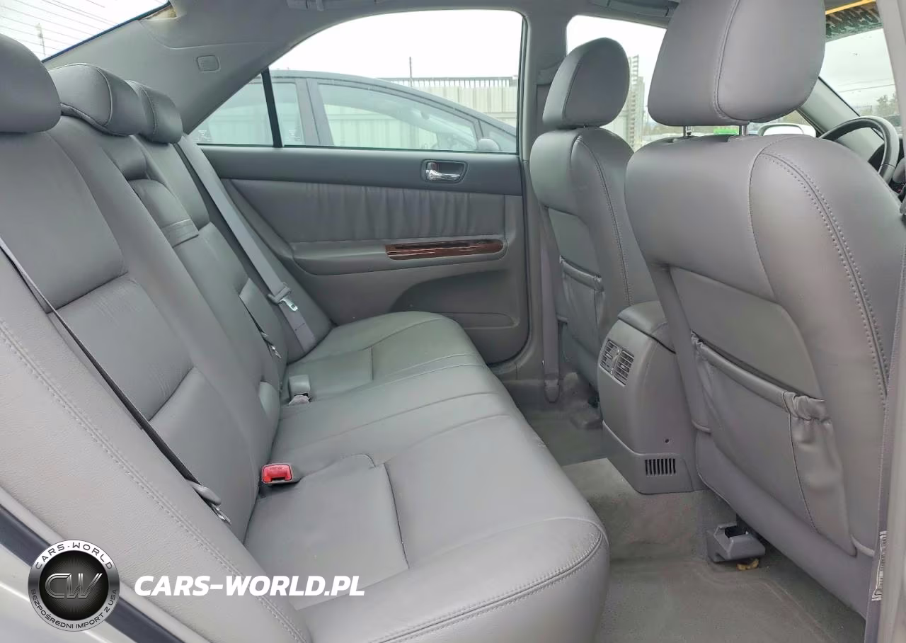 2005 Toyota Camry Xle VIN:4T1BE30K05U527593 - 10