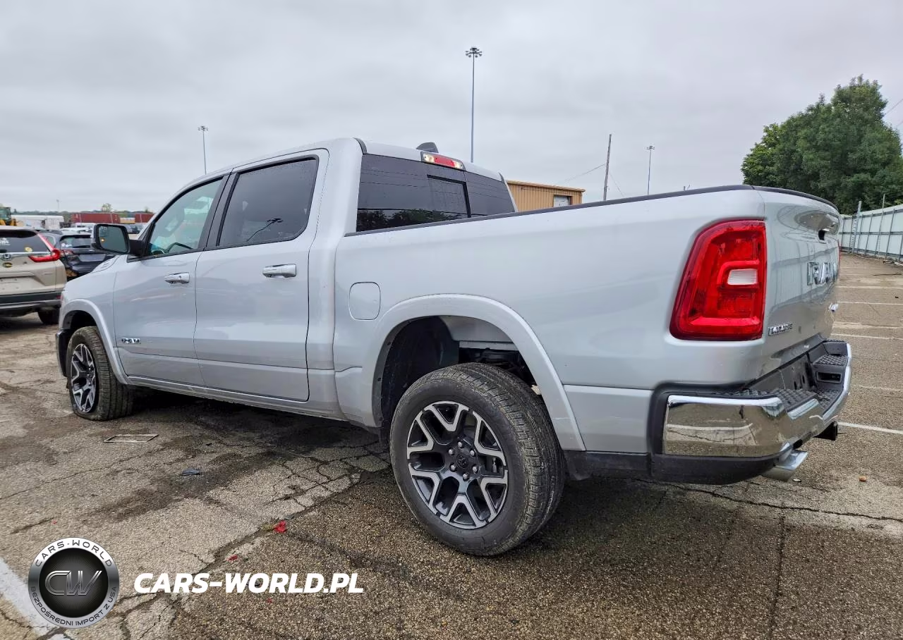 2026 Ram 1500 Laramie VIN:1C6SRFJP1TN362382 - 2