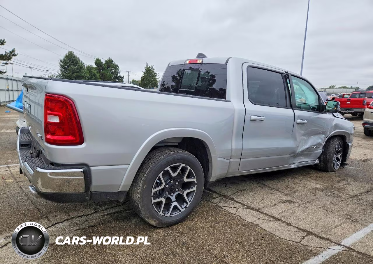 2026 Ram 1500 Laramie VIN:1C6SRFJP1TN362382 - 3