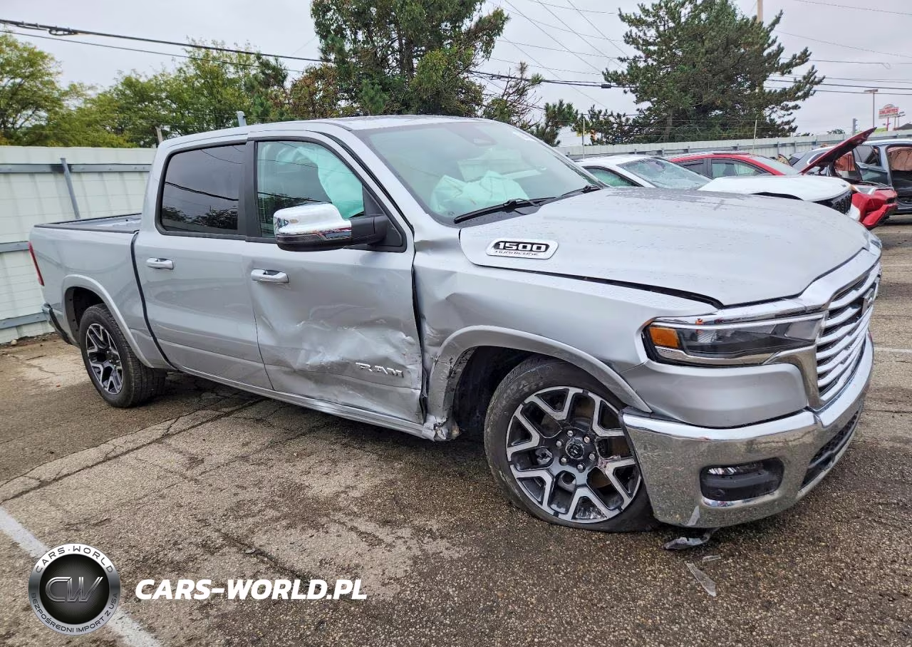 2026 Ram 1500 Laramie VIN:1C6SRFJP1TN362382 - 4