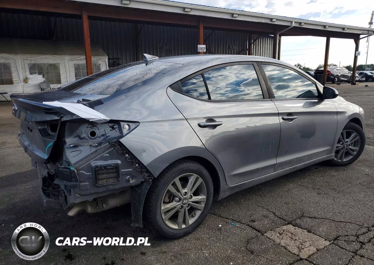 2018 Hyundai Elantra Value Edition VIN:5NPD84LF3JH377198 - 3