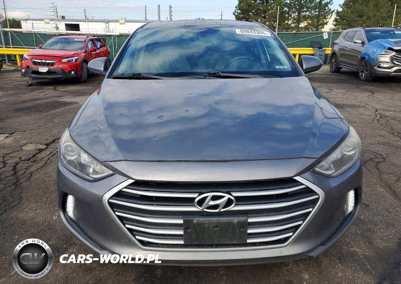 2018 Hyundai Elantra Value Edition VIN:5NPD84LF3JH377198 - 5