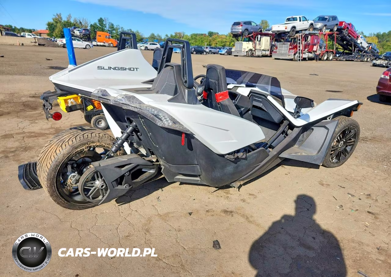 2019 Polaris Slingshot VIN:57XAASFA8K8136207 - 3