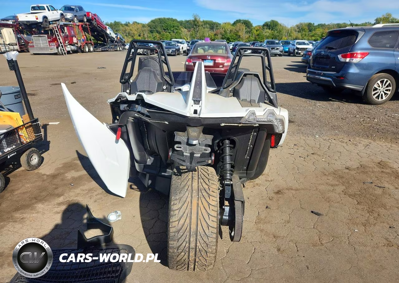 2019 Polaris Slingshot VIN:57XAASFA8K8136207 - 6