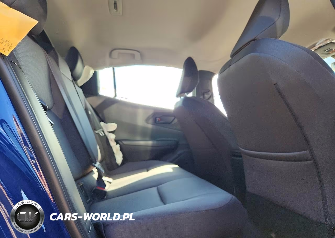 2026 Toyota Prius Le VIN:JTDACAAU3T3073899 - 10
