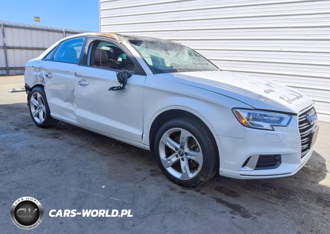 2018 Audi A3 Premium VIN:WAUAUGFF2J1026962 - 4