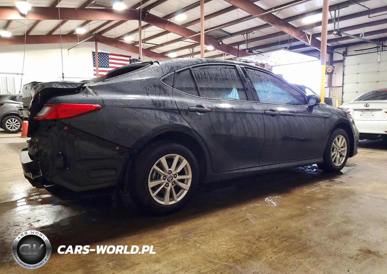 2026 Toyota Camry Le VIN:4T1DBADK8TU550228 - 3