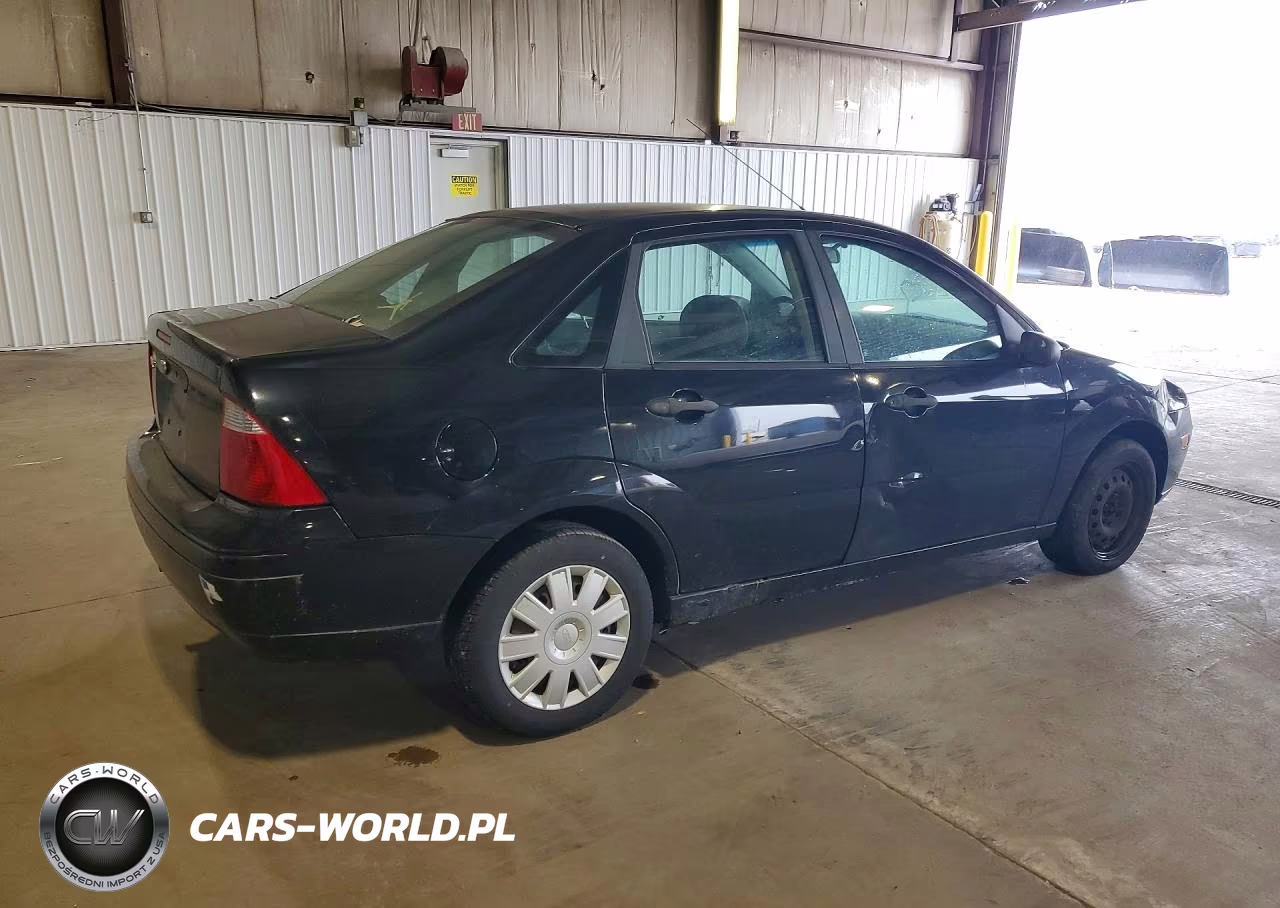 2007 Ford Focus Zx4 VIN:1FAFP34N47W114223 - 3