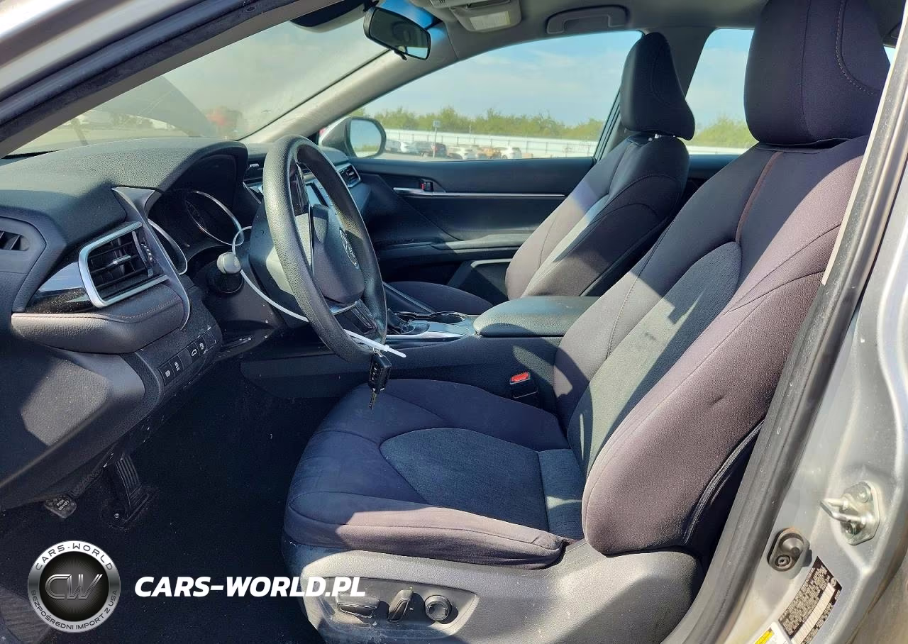 2018 Toyota Camry Le VIN:4T1B11HK0JU529276 - 7
