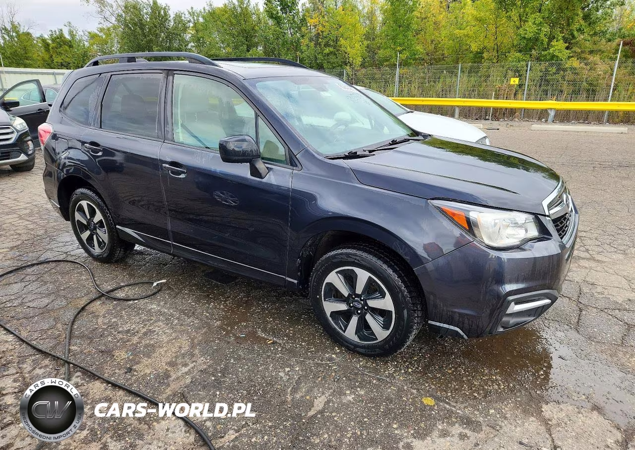 2018 Subaru Forester 2.5I Premium VIN:JF2SJAGC2JH427440 - 4