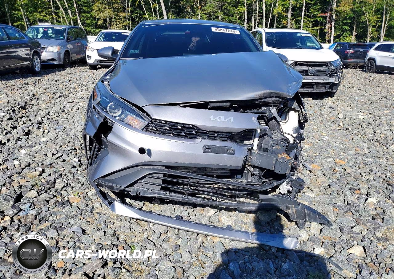 2023 Kia Forte Lxs VIN:3KPF24AD2PE517427 - 5