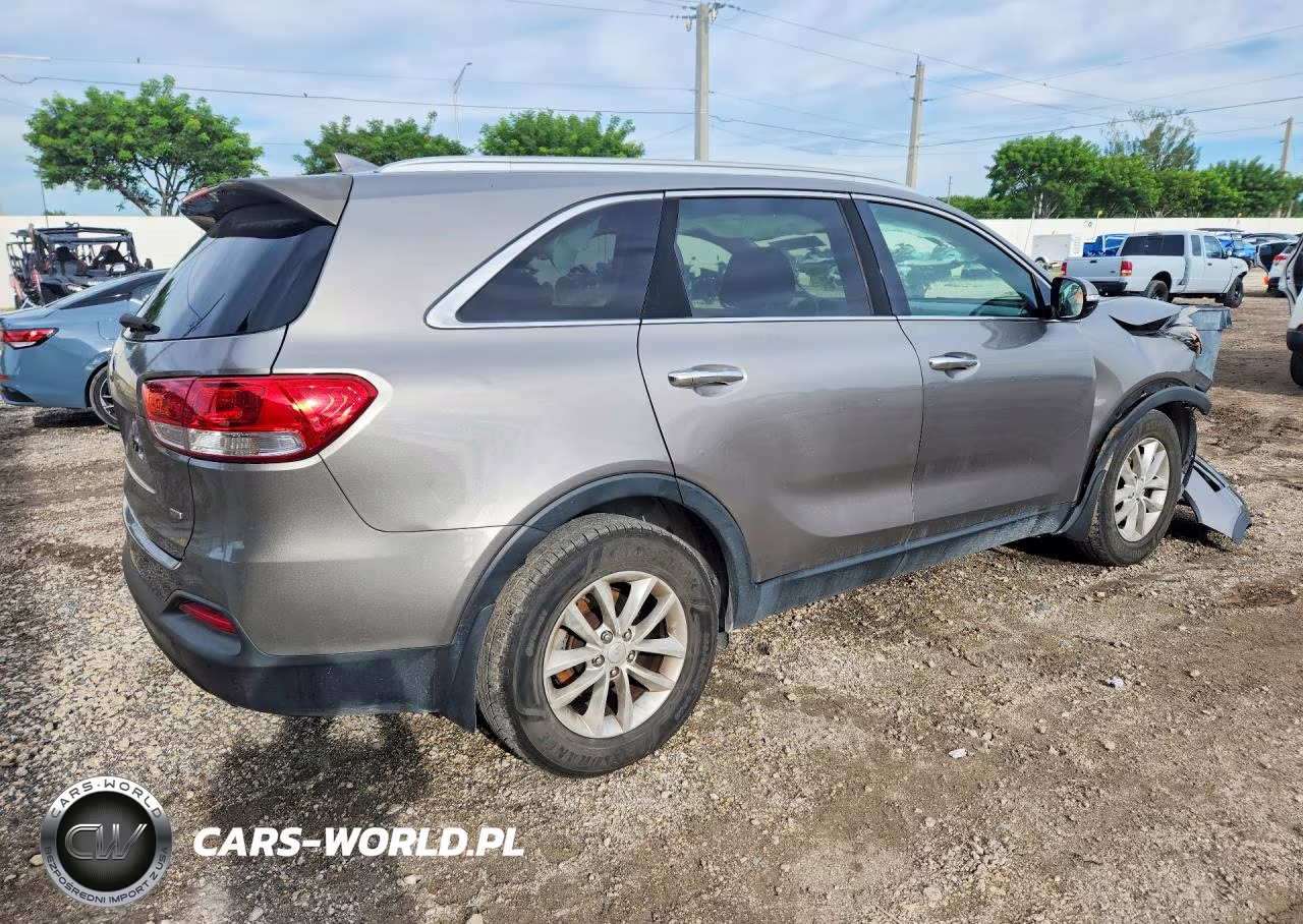 2016 Kia Sorento Lx VIN:5XYPG4A34GG137845 - 3