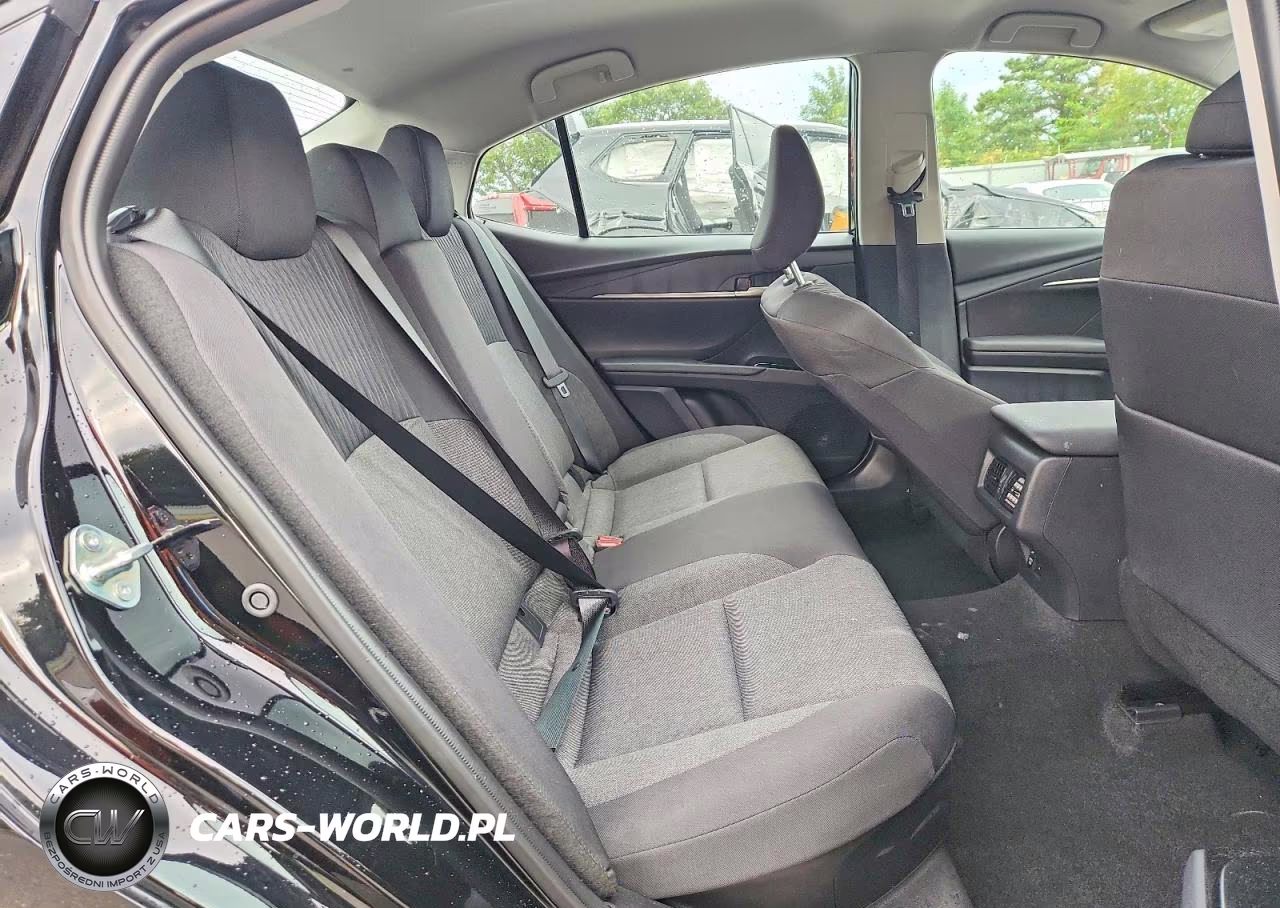 2026 Toyota Camry Le VIN:4T1DBADK3TU058450 - 10