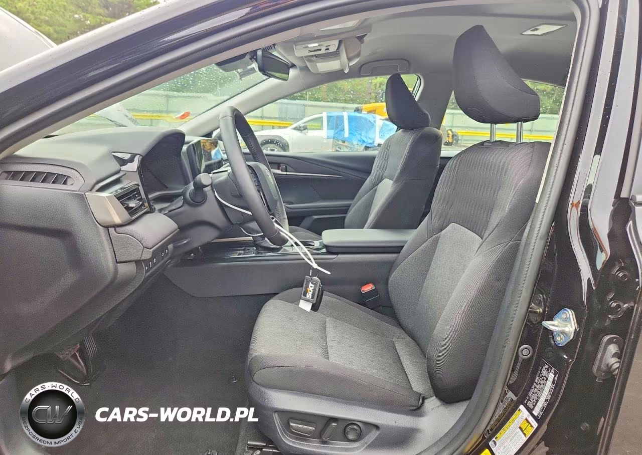2026 Toyota Camry Le VIN:4T1DBADK3TU058450 - 7
