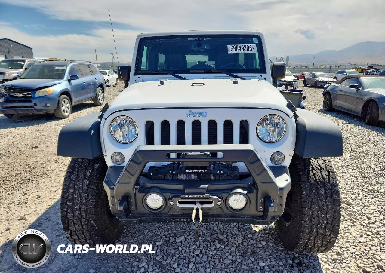 2015 Jeep Wrangler Unlimited Rubicon VIN:1C4BJWFG1FL699868 - 5