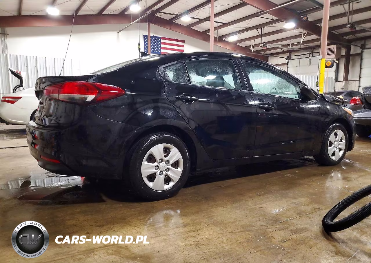 2018 Kia Forte Lx VIN:3KPFK4A75JE195724 - 3