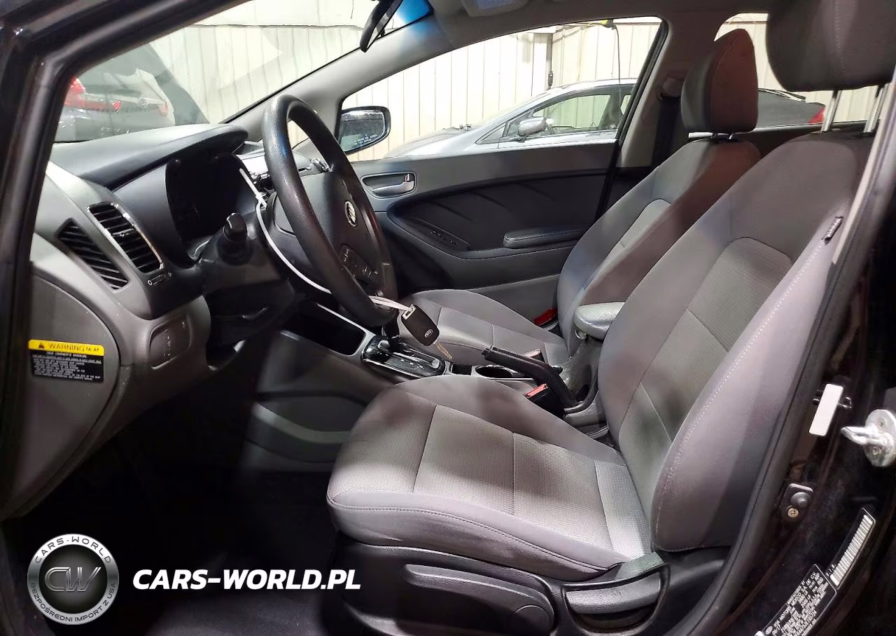 2018 Kia Forte Lx VIN:3KPFK4A75JE195724 - 7