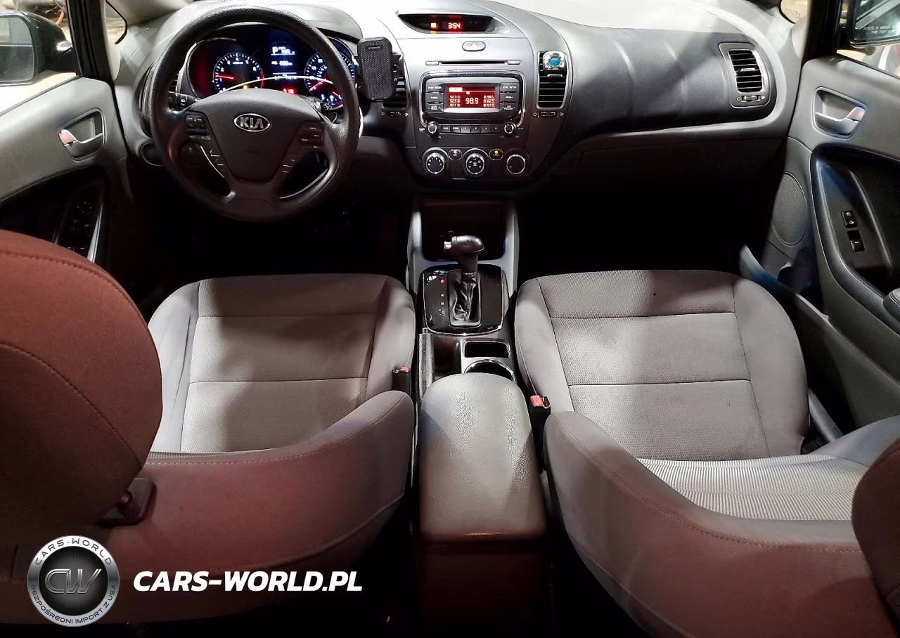 2018 Kia Forte Lx VIN:3KPFK4A75JE195724 - 8