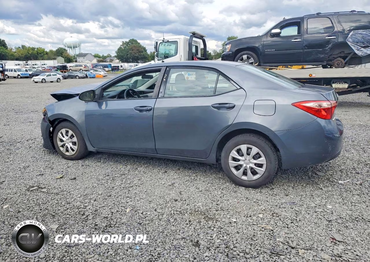 2017 Toyota Corolla Le VIN:2T1BURHE1HC932579 - 2
