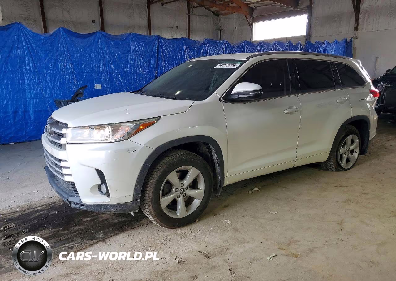 2018 Toyota Highlander Xle VIN:5TDJZRFH0JS830004 - 1