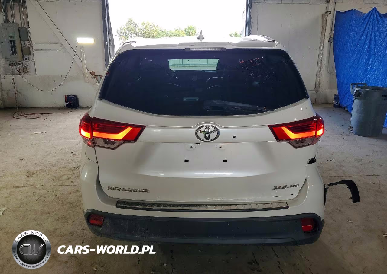 2018 Toyota Highlander Xle VIN:5TDJZRFH0JS830004 - 6