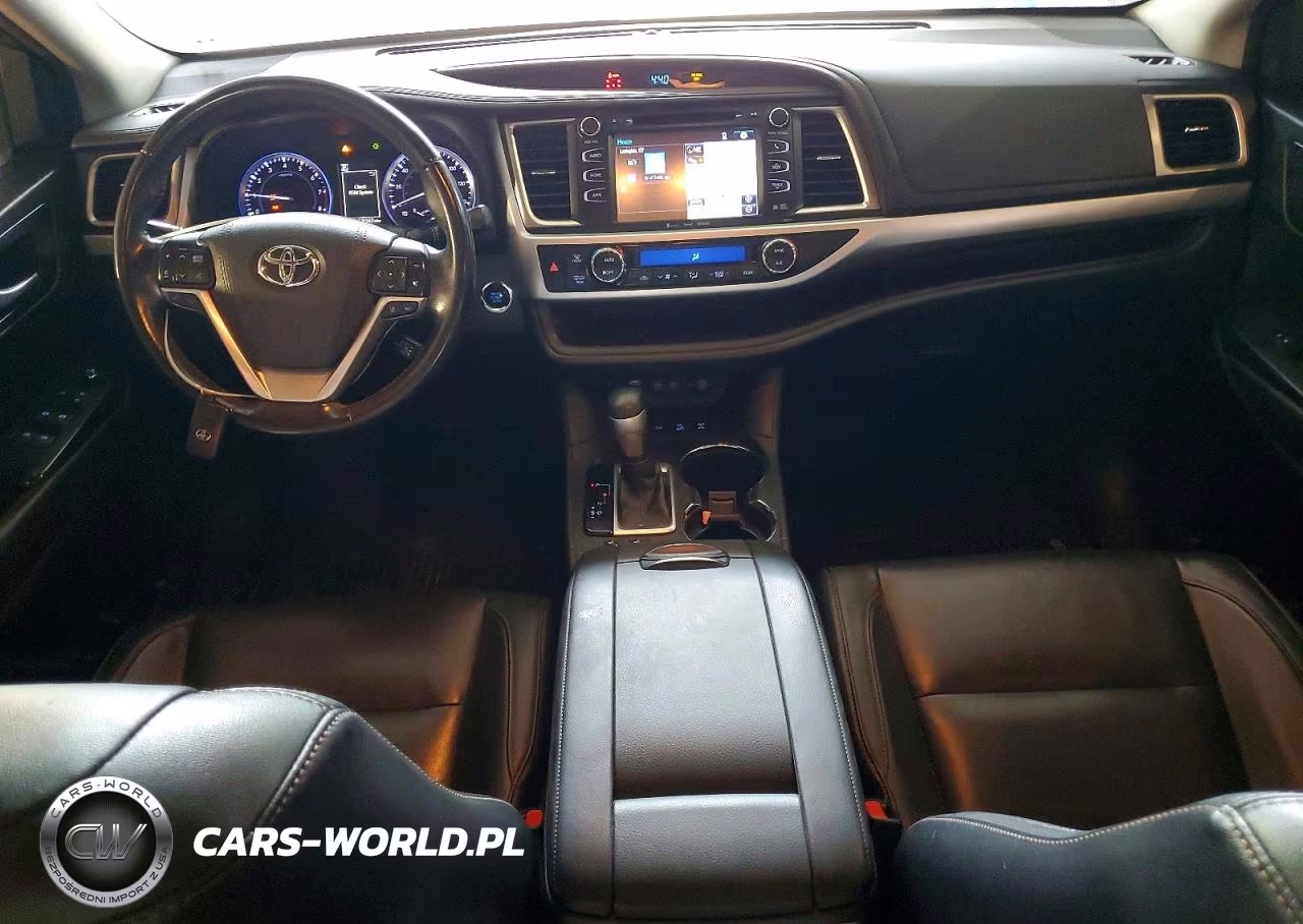 2018 Toyota Highlander Xle VIN:5TDJZRFH0JS830004 - 8