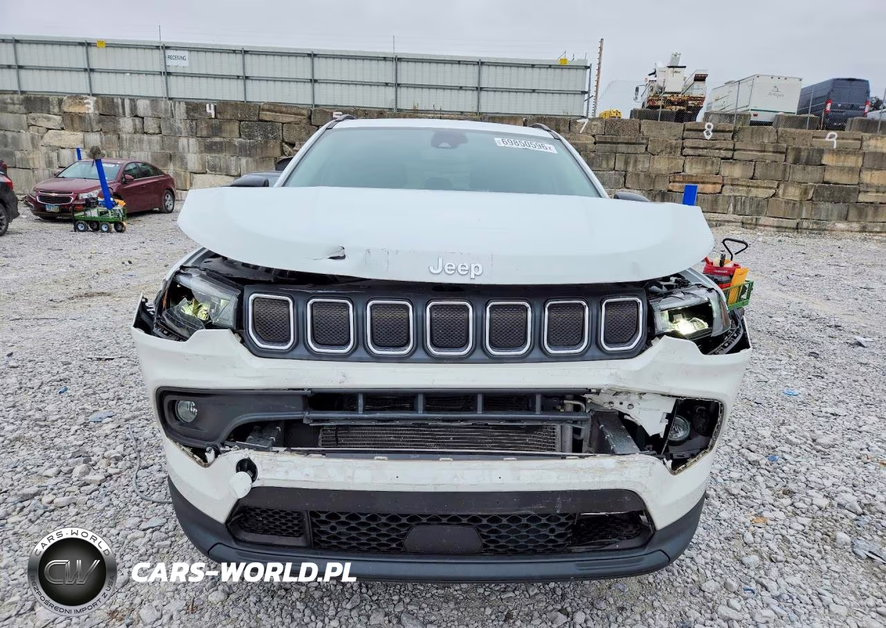 2022 Jeep Compass Latitude VIN:3C4NJDBB3NT222812 - 5