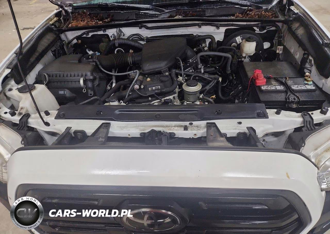 2018 Toyota Tacoma Sr VIN:5TFRX5GN7JX124146 - 11