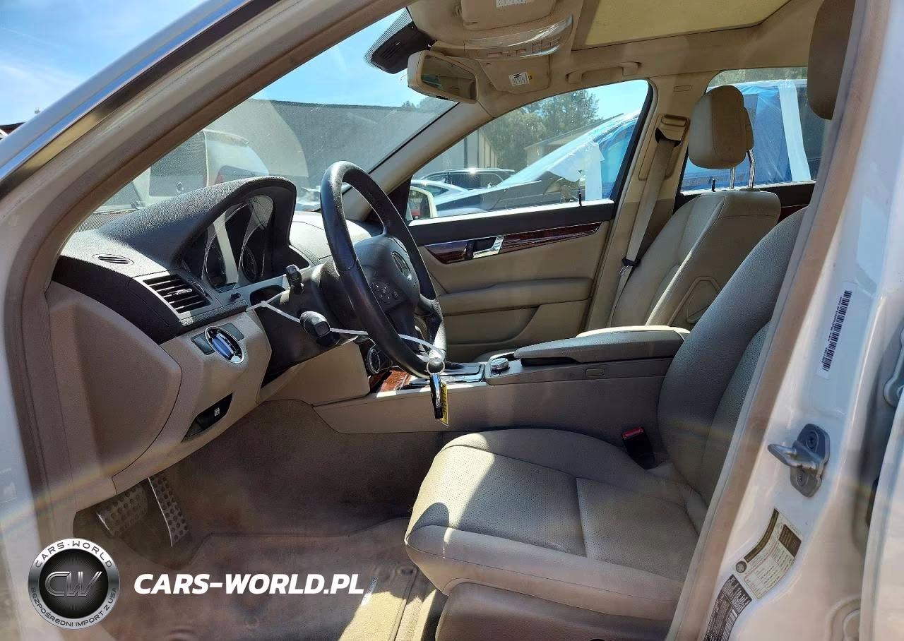 2011 Mercedes-Benz C 300 VIN:WDDGF5EB5BA483993 - 7
