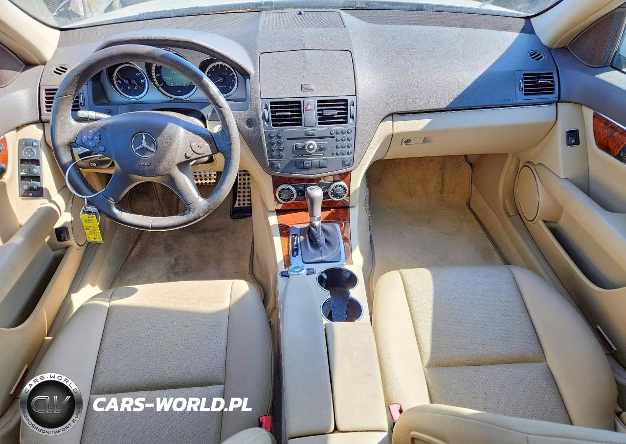 2011 Mercedes-Benz C 300 VIN:WDDGF5EB5BA483993 - 8
