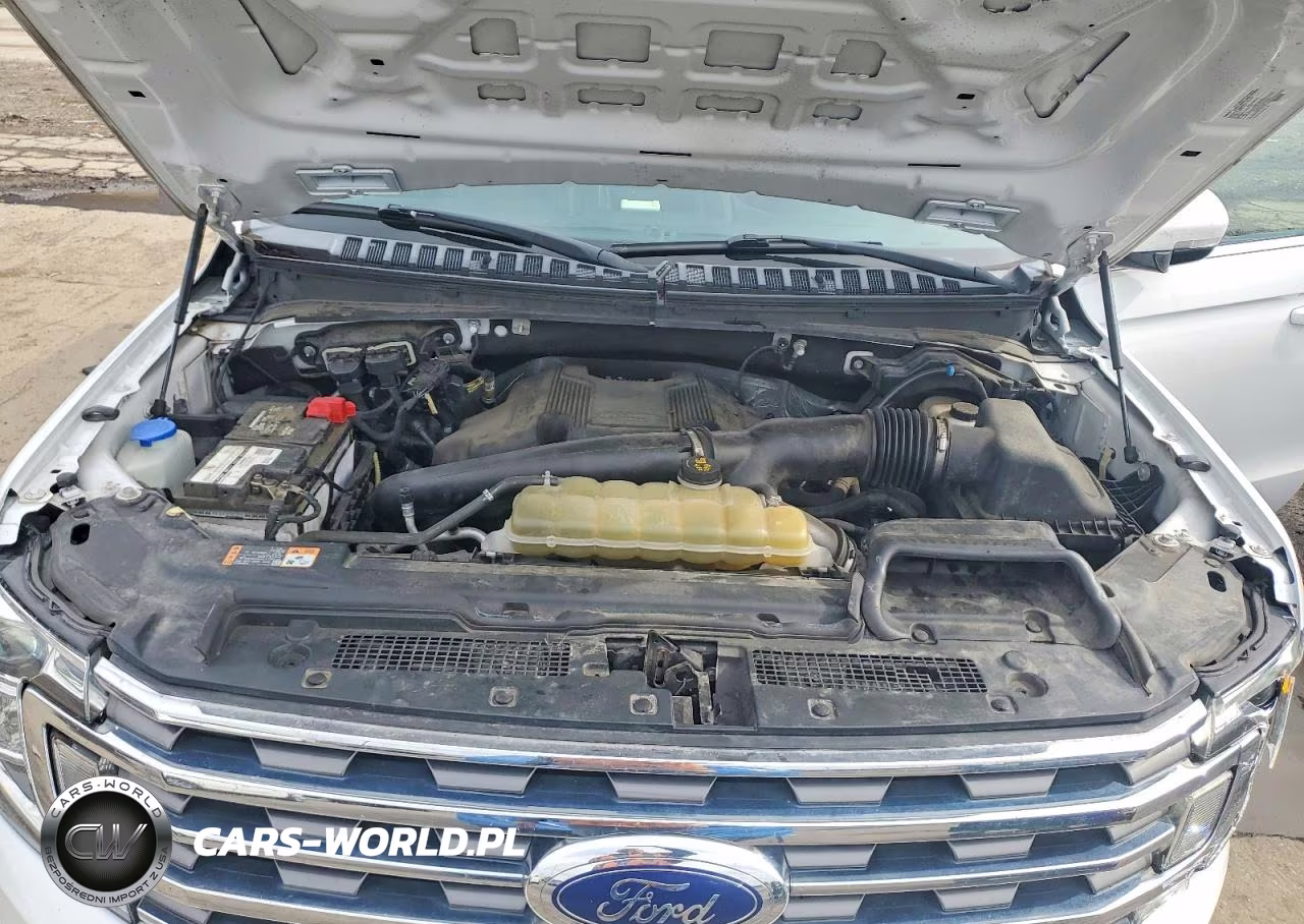 2019 Ford Expedition Xlt VIN:1FMJU1JT8KEA44031 - 12