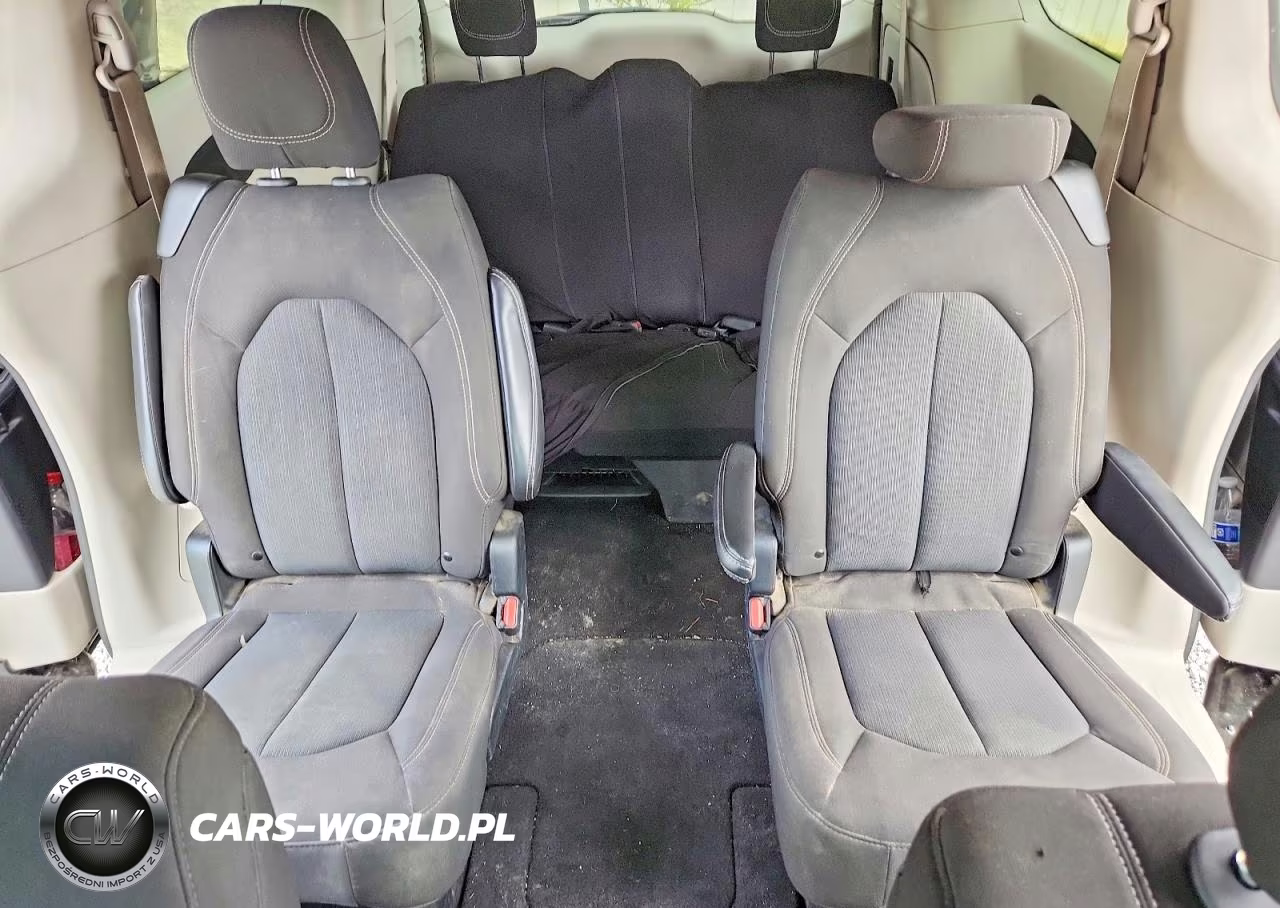 2022 Chrysler Voyager Lx VIN:2C4RC1CG2NR145177 - 10