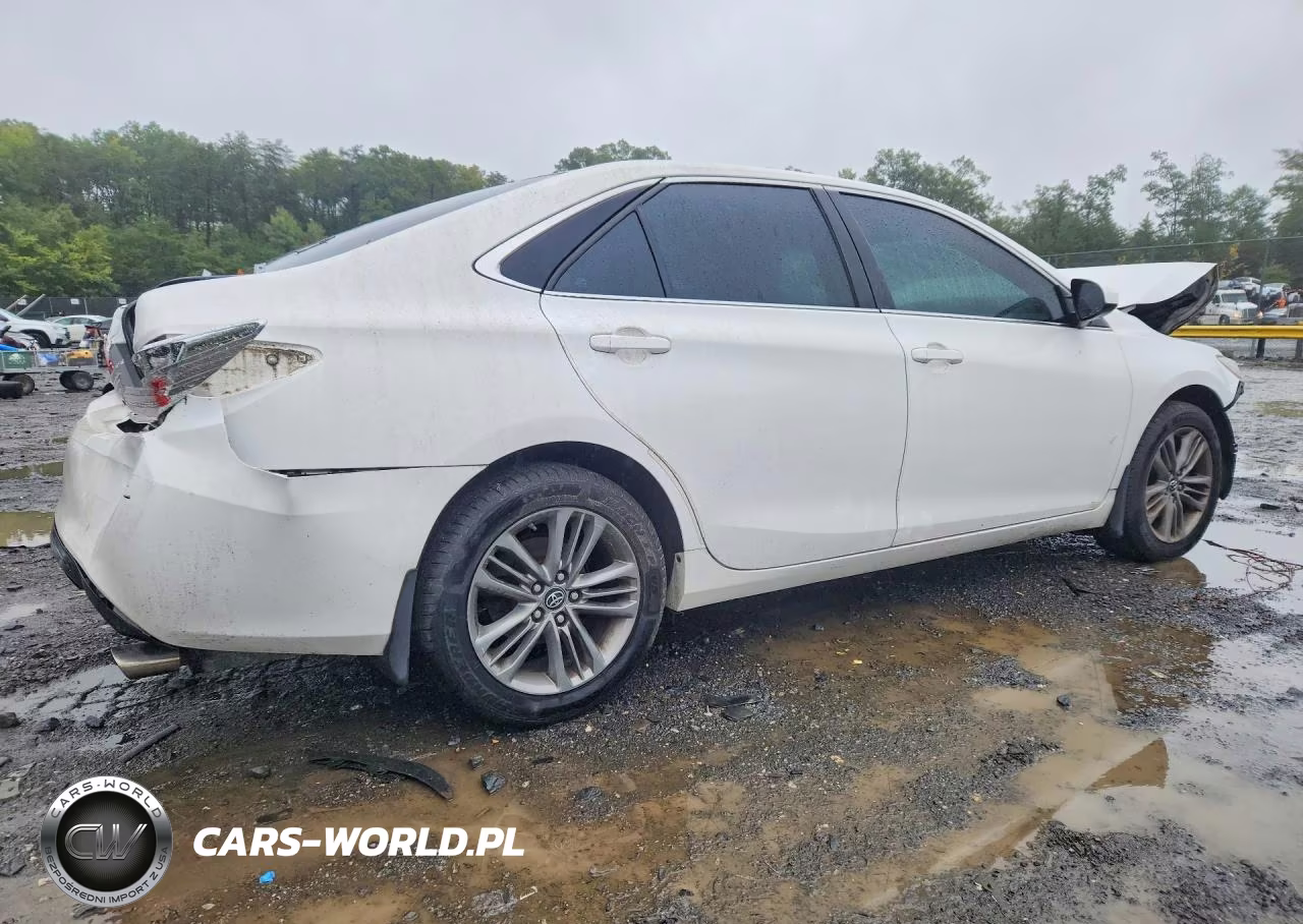 2017 Toyota Camry Se VIN:4T1BF1FK7HU375891 - 3
