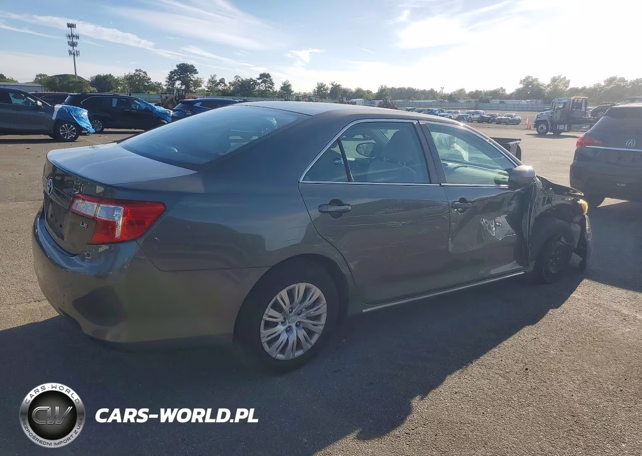 2014 Toyota Camry Le VIN:4T4BF1FK6ER378878 - 3