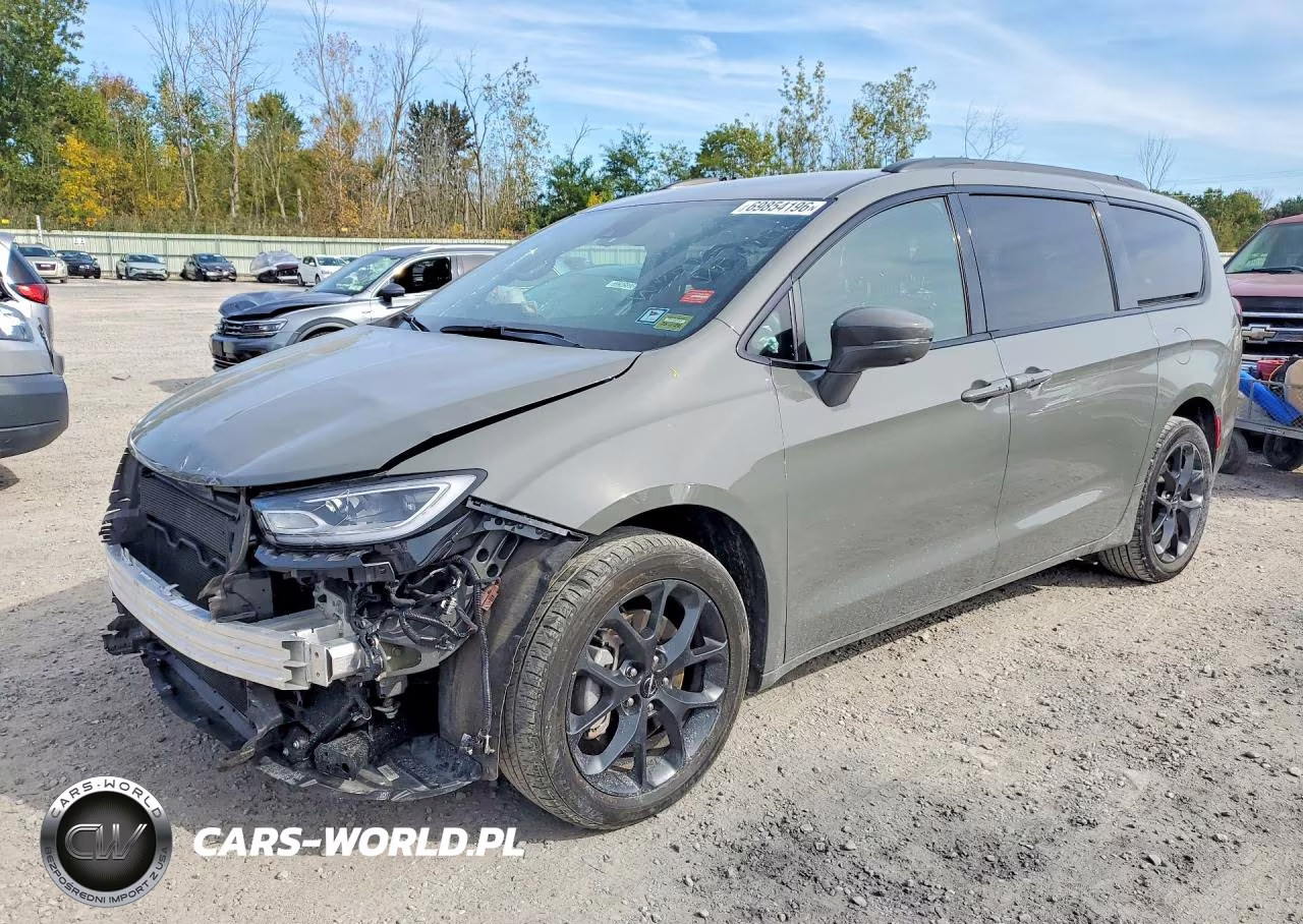 2021 Chrysler Pacifica Touring L