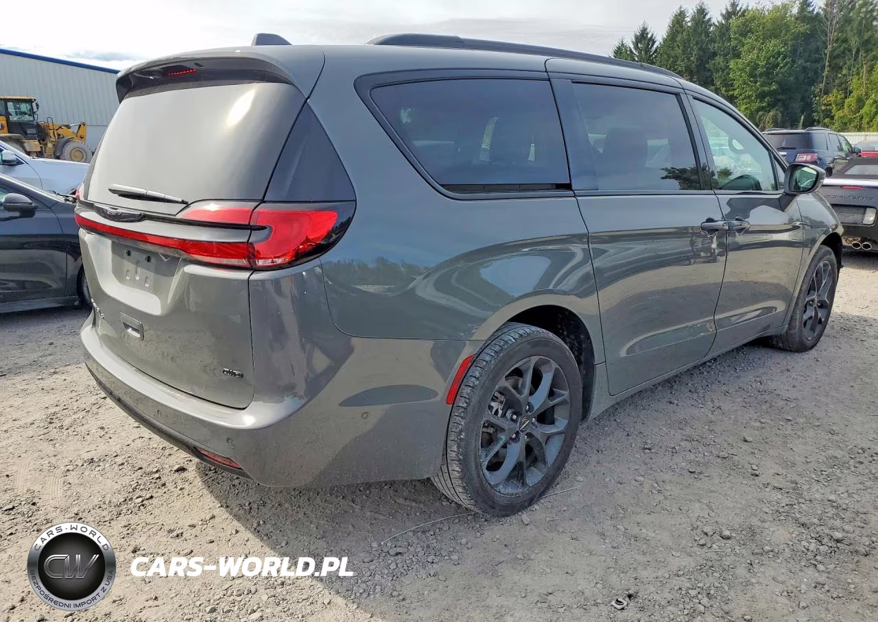 2021 Chrysler Pacifica Touring L VIN:2C4RC3BG1MR564763 - 3