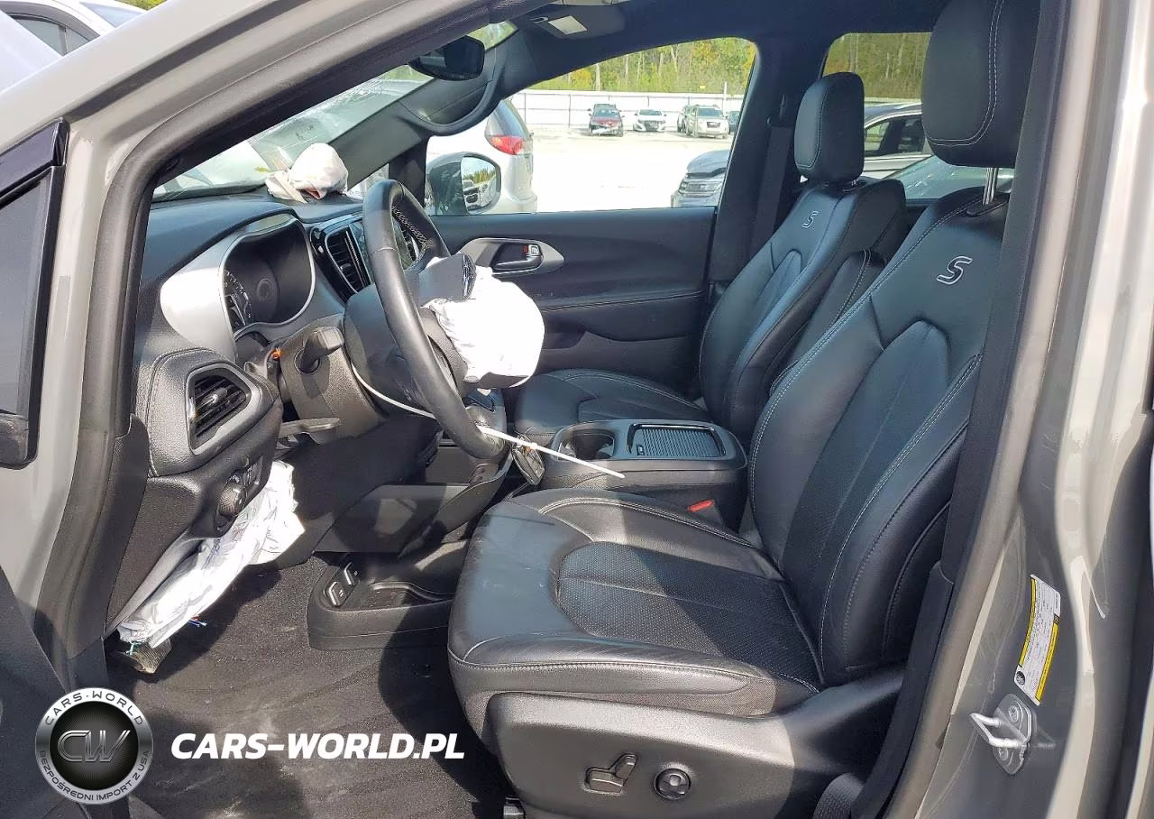 2021 Chrysler Pacifica Touring L VIN:2C4RC3BG1MR564763 - 7