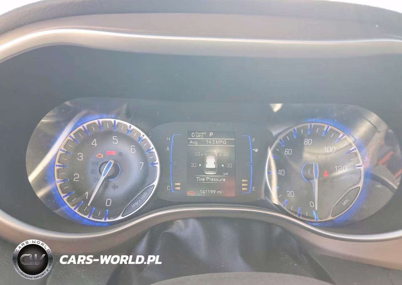 2019 Chrysler Pacifica Touring L VIN:2C4RC1BG6KR596738 - 9