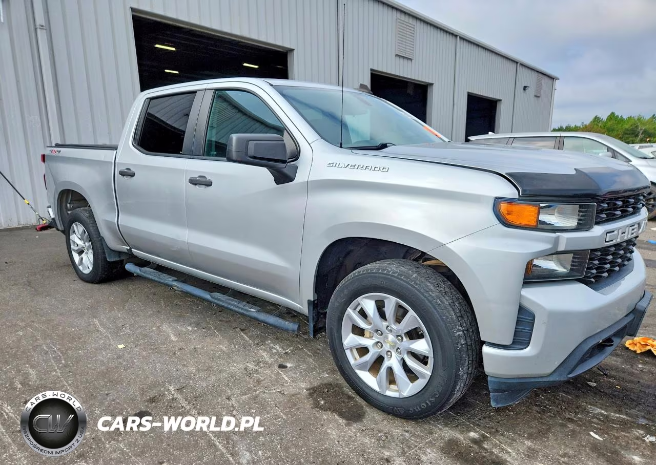 2020 Chevrolet Silverado K1500 Custom VIN:3GCPYBEK0LG292682 - 4