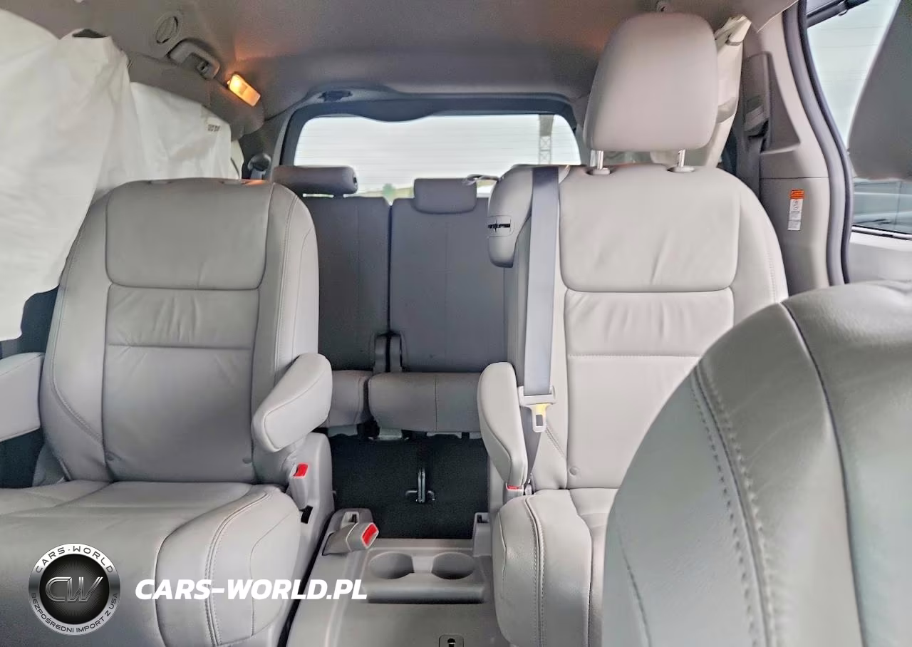 2016 Toyota Sienna Xle 8-Passenger VIN:5TDYK3DC8GS713724 - 10
