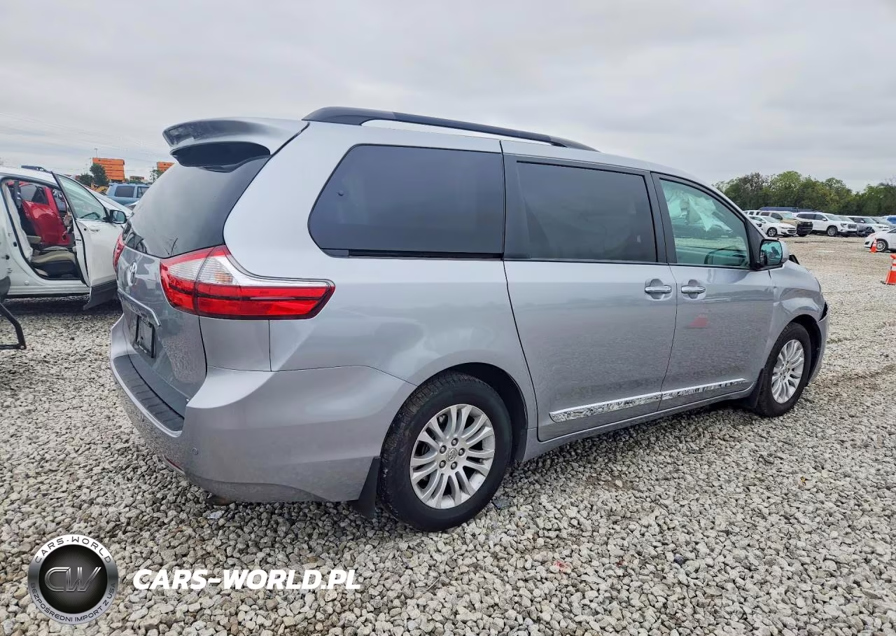 2016 Toyota Sienna Xle 8-Passenger VIN:5TDYK3DC8GS713724 - 3
