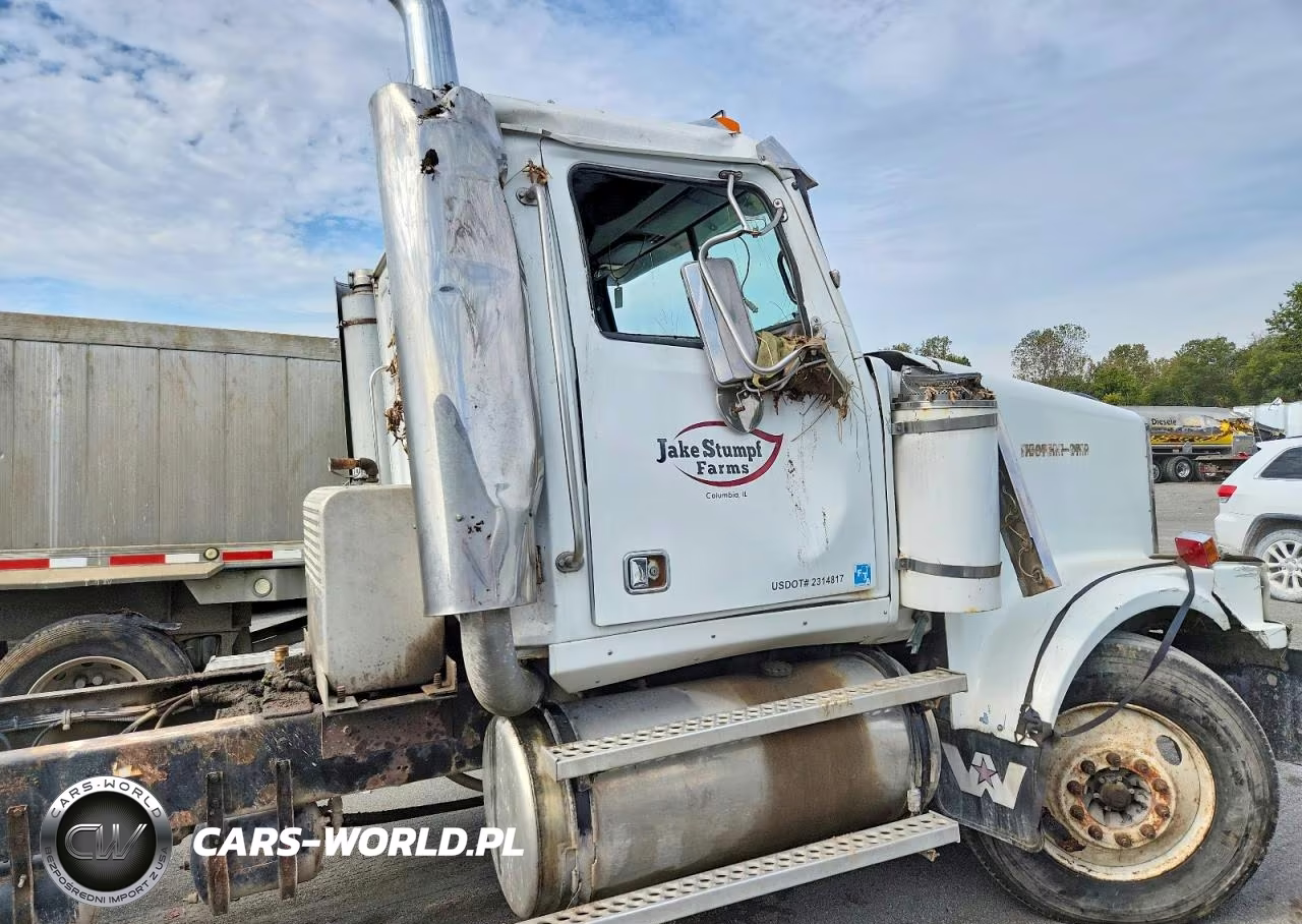 2000 Western Star 4900 Semi Truck VIN:2WKPDDCJ7YK961141 - 13