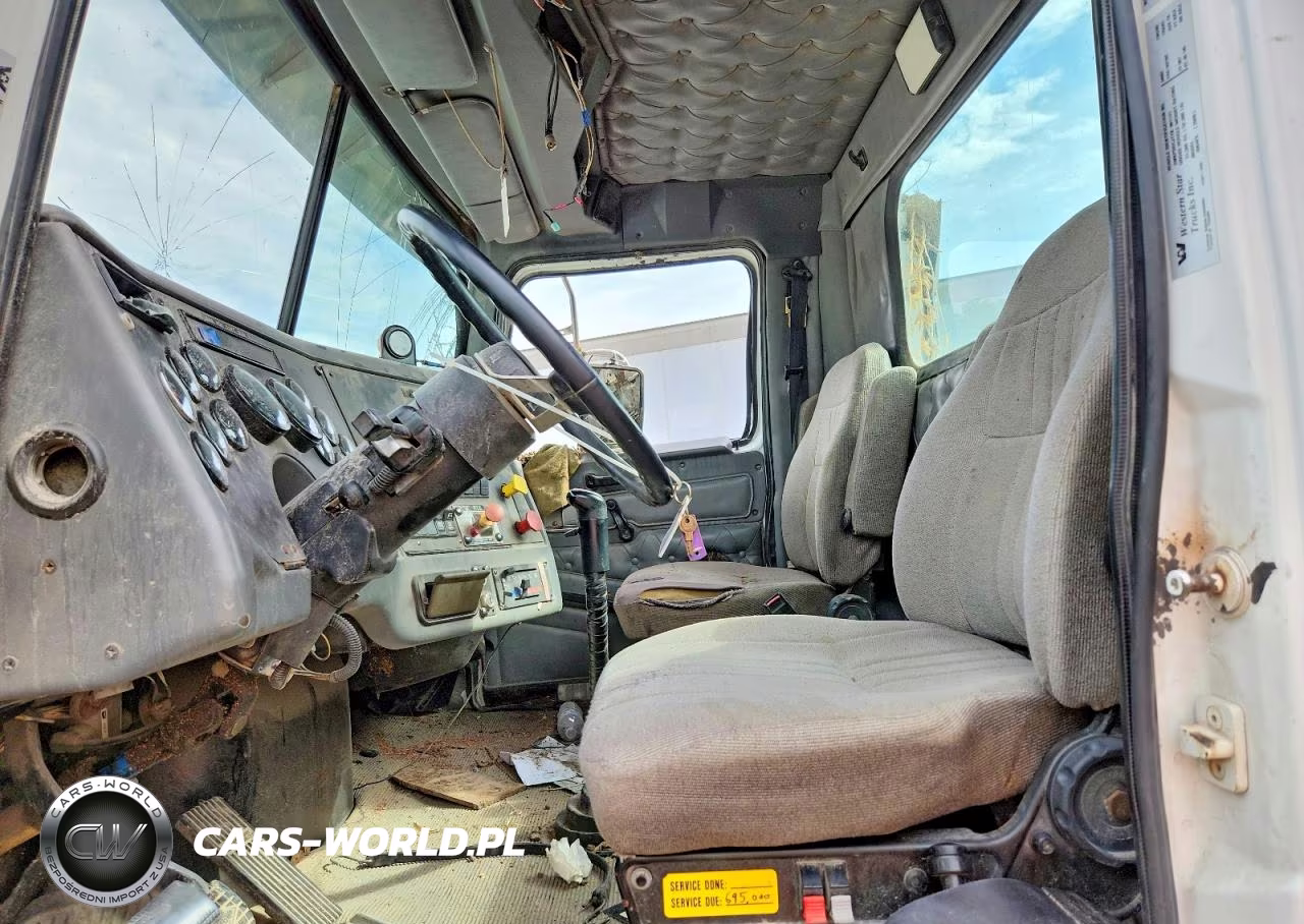 2000 Western Star 4900 Semi Truck VIN:2WKPDDCJ7YK961141 - 8
