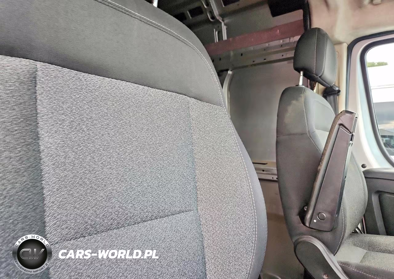 2019 Ram Promaster 3500 Delivery Van VIN:3C6URVJG2KE539771 - 11