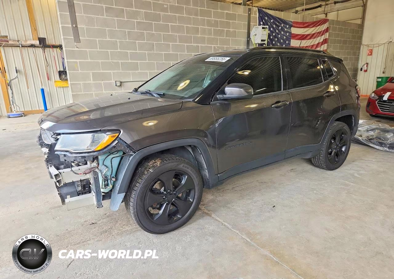 2018 Jeep Compass Latitude – zdjęcie 1 z 13