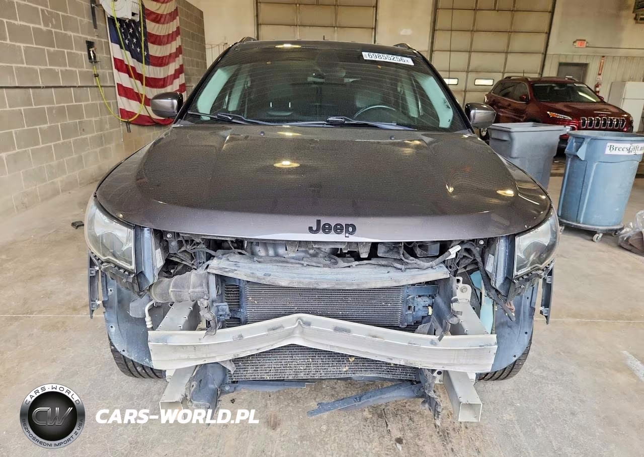 2018 Jeep Compass Latitude VIN:3C4NJDBB1JT337645 - 5