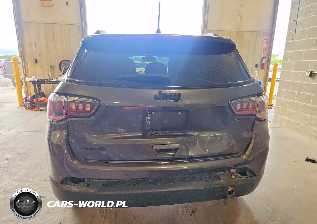 2018 Jeep Compass Latitude VIN:3C4NJDBB1JT337645 - 6