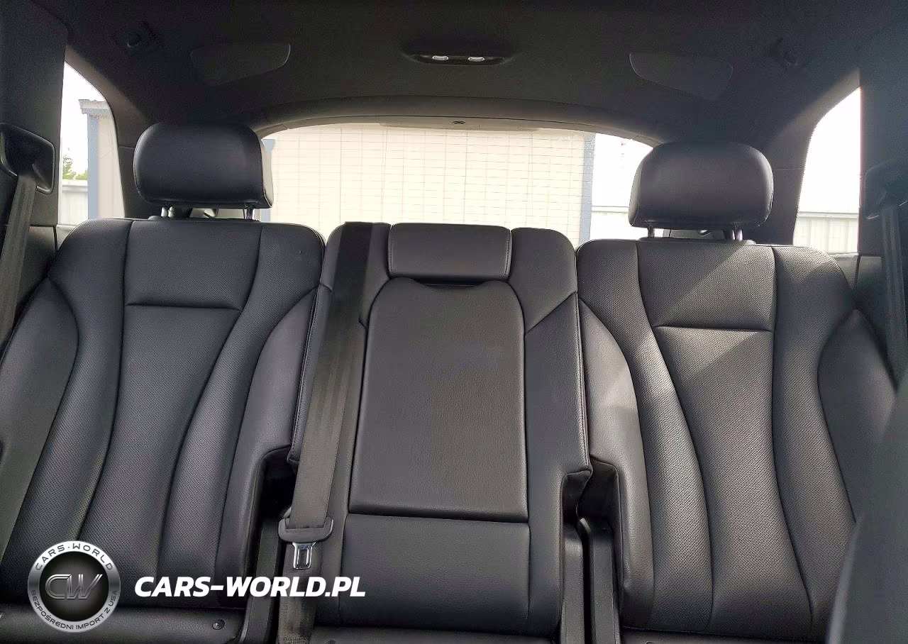 2019 Audi Q7 Prestige VIN:WA1VAAF79KD036367 - 10