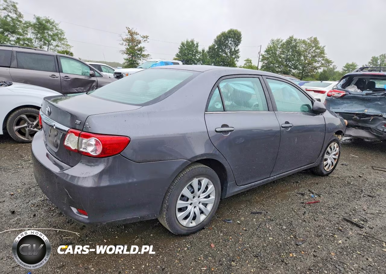 2013 Toyota Corolla Le VIN:2T1BU4EE6DC123533 - 3